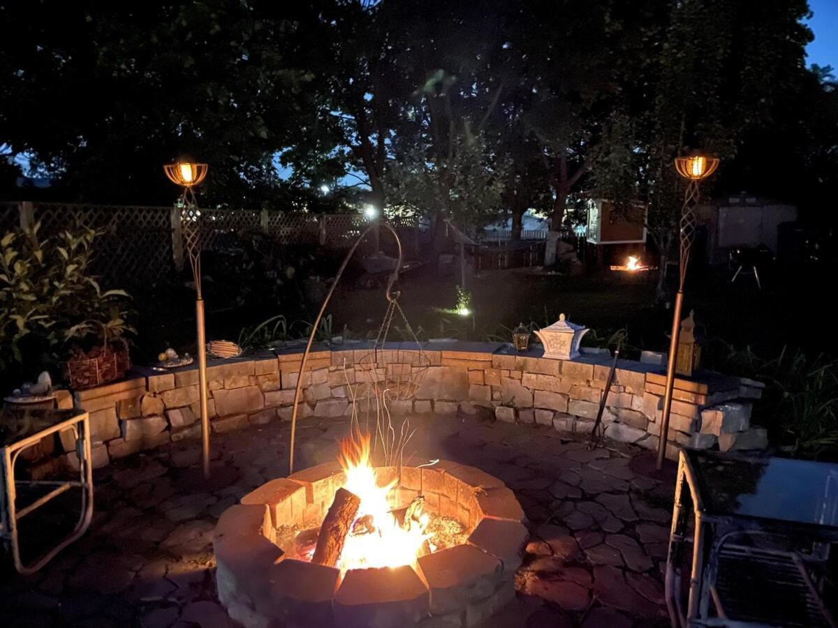 Schaumburg Paradise Oasis With A Secret Garden And Private Pool Dış mekan fotoğraf