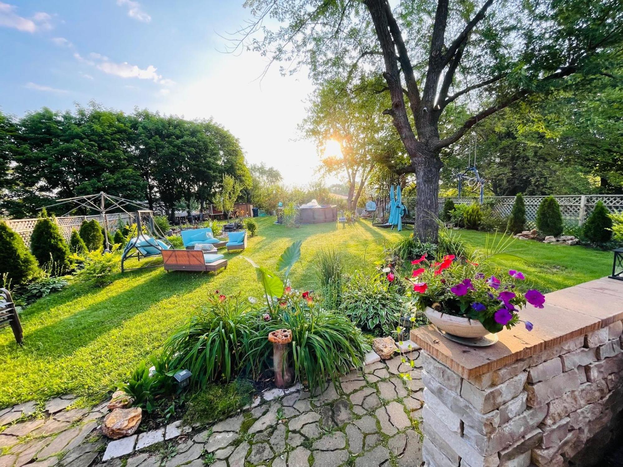 Schaumburg Paradise Oasis With A Secret Garden And Private Pool Dış mekan fotoğraf